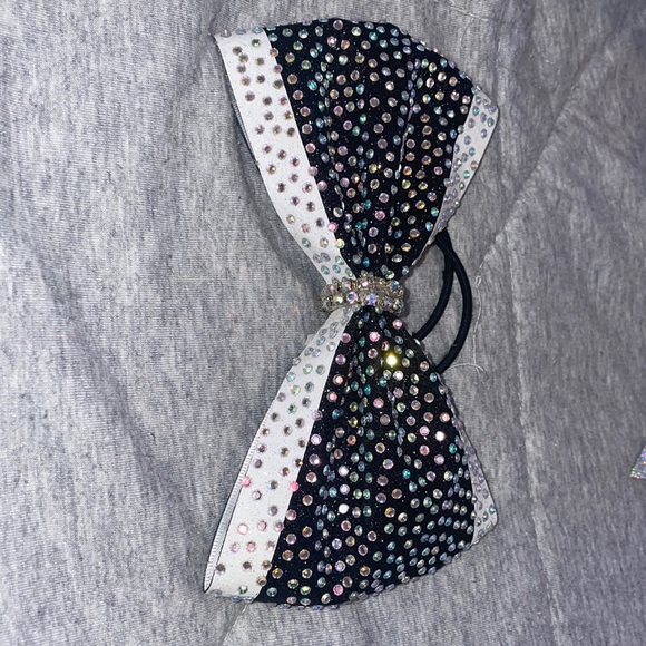 Used a couple of times for cheer comps - Picture 1 of 3